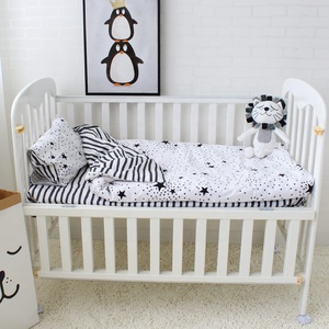 Đồng Bằng Màu Hữu Cơ 100% Cotton Mềm <span class=keywords><strong>Boy</strong></span> Girl Nôi Em Bé Chăn Chăn Gối Vỏ 3 Bộ Trải Giường Cũi - Product Image 6