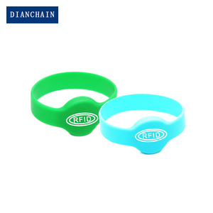 충성도 프로그램을 위한 <span class=keywords><strong>RFID</strong></span> <span class=keywords><strong>13.56mhz</strong></span> 수동적인 NFC 실리콘 소맷동 시계 - Product Image 3
