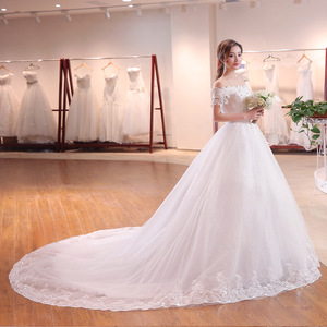 2018 estate nuova moda <span class=keywords><strong>abito</strong></span> da <span class=keywords><strong>sposa</strong></span> in pizzo <span class=keywords><strong>bianco</strong></span> con perline e coda lunga - Product Image 1