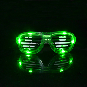 聖パトリックの日のお祭り用シャムロック点滅LEDシャッターグラス - Product Image 5