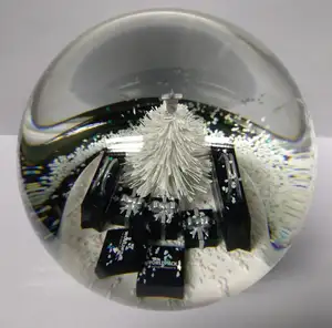 Globo de vidro de resina personalizado, globo de vidro de água design personalizado, adiciona música led, funções de neve automático