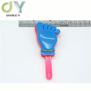 Mini jouet en plastique en forme de pied de dessin animé pour la vente en gros - Product Image 1