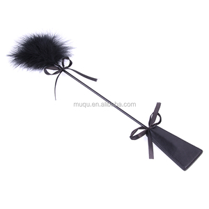 <span class=keywords><strong>Il</strong></span> sesso all'ingrosso della fabbrica ha sculacciato le pagaie della piuma di cuoio che prendono in giro flirtare i giocattoli del sesso di <span class=keywords><strong>solletico</strong></span> per <span class=keywords><strong>il</strong></span> gioco adulto - Product Image 1