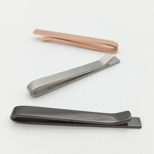 Fermacravatta Personalizzabile in Acciaio Inossidabile, Accessorio Maschile di Marca - Product Image 2