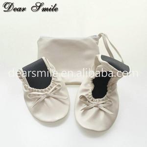 Zapatos Planos Plegables Blancos para Mujer con Bolsa y Logotipo Personalizado, Regalo para Eventos Empresariales, Económicos - Product Image 2