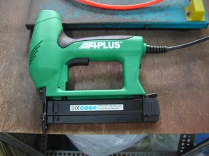 Pistola Eléctrica de Clavos APLUS EF0.8/30C, 21Ga 30MM, MINI BRAD y PIN, Pistola de Clavos Eléctrica EF830 con Seguridad Táctil - Product Image 4