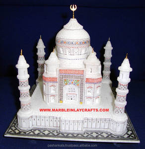 Magnifique modèle du Taj Mahal en marbre blanc - Product Image 1