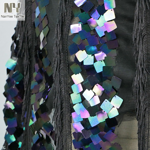 Nanyee textiles aceite de cuadrado pendientes de tul con borlas - Product Image 3