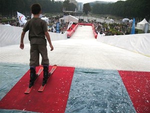 Tapis artificiel extérieur de gazon d'herbe de <span class=keywords><strong>ski</strong></span> d'herbe de 23mm pour le sport de <span class=keywords><strong>ski</strong></span> - Product Image 5