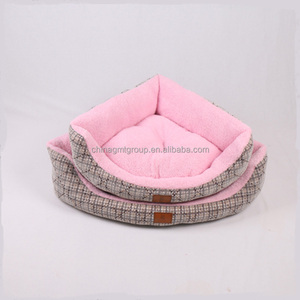GMTPET fábrica de mascotas al por mayor OEM cómodo sector cálido moda impermeable camas para mascotas perro cama de excavación - Product Image 5