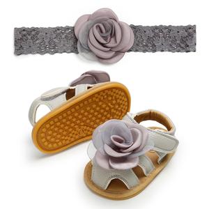 <span class=keywords><strong>Sandali</strong></span> da bambina con suola morbida in gomma colorata con fiore in pelle PU di spedizione rapida con fascia per capelli - Product Image 4