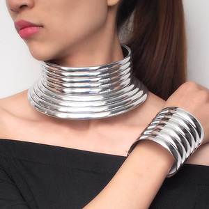 Conjunto de Gargantilla y collares de estilo indio, Gargantilla con pechera, conjuntos de pulseras Punk de cuero dorado brillante con cuello redondo, joyería para fiesta - Product Image 2