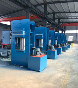 Máquina de fabricación de topes de estacionamiento de goma completamente automática - Product Image 4
