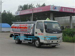 Howo 6000 litros camión tanque <span class=keywords><strong>de</strong></span> <span class=keywords><strong>combustible</strong></span> <span class=keywords><strong>1500</strong></span> litros <span class=keywords><strong>de</strong></span> <span class=keywords><strong>combustible</strong></span> bowser camión <span class=keywords><strong>cisterna</strong></span> <span class=keywords><strong>de</strong></span> <span class=keywords><strong>combustible</strong></span> para la <span class=keywords><strong>venta</strong></span> - Product Image 6