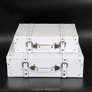 ชุดกระเป๋าเดินทางหนังเทียม2ชิ้น,กระเป๋าเดินทาง MDF สีขาวสไตล์วินเทจพร้อมส่ง