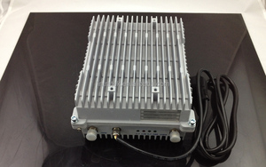 En plein air 20 W 900 MHz Répéteur <span class=keywords><strong>Banlieue</strong></span> District Utiliser un Amplificateur Cellulaire GSM Booster pour Voix - Product Image 3