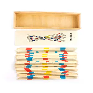 Giocattoli educativi per bambini giochi di società all'aperto pick up stick giochi mikado con scatola di legno