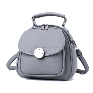 Mini <span class=keywords><strong>zaino</strong></span> da <span class=keywords><strong>donna</strong></span> con Mini secchio in pelle sintetica - Product Image 1