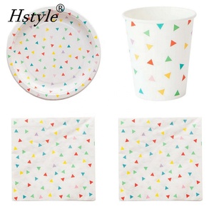 Hstyle <span class=keywords><strong>2024</strong></span> arc-en-ciel Triangle fête vaisselle Kit pour adultes enfants bébé douche mariage anniversaire décor fournitures en gros SPT061 - Product Image 1