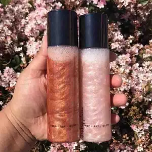 ใหม่มาถึง Liquid Highlighter แต่งหน้า Private Label Body Shimmer Oil Body และ Face Highlighter สเปรย์ไม่มีโลโก้