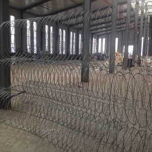 <span class=keywords><strong>Alambre</strong></span> de Defensa Rápida de Tres Bobinas 2024, <span class=keywords><strong>Alambre</strong></span> de Púas <span class=keywords><strong>Concertina</strong></span> - Product Image 3