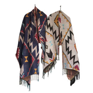 Châle à franges pour femmes, écharpe, Poncho pour l'hiver, vente en gros, 2016 - Product Image 1