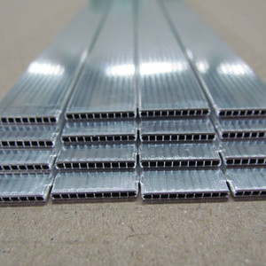 Radiador de Microcanal Plano de Aleación de <span class=keywords><strong>Aluminio</strong></span> 1060 1100 <span class=keywords><strong>Flexible</strong></span> de Varios Tamaños, <span class=keywords><strong>Tubo</strong></span> de Microcanal - Product Image 4