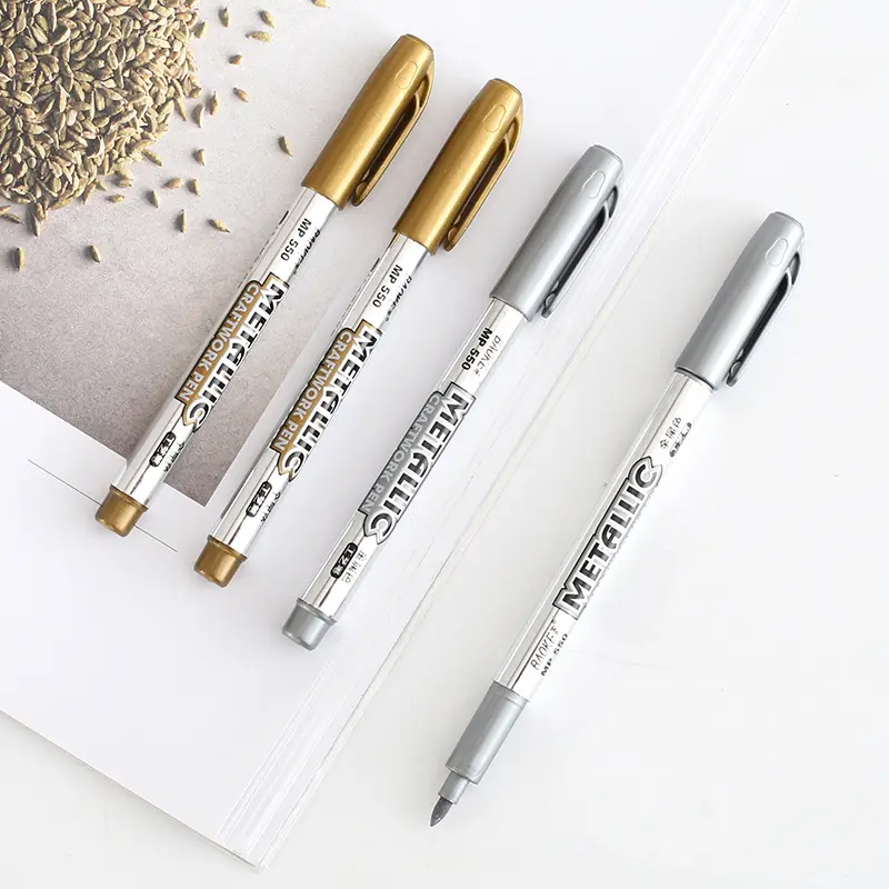 GoldとSilver 1.5ミリメートルMetal Waterproof Permanent Paint Marker Pens SharpieためStudent Supplies Craftwork Pen Art絵画