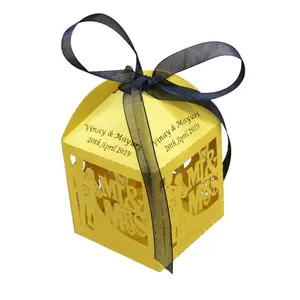 Mr & Mrs 독특한 디자인 레이저 컷 맞춤형 웨딩 호의 선물 상자
