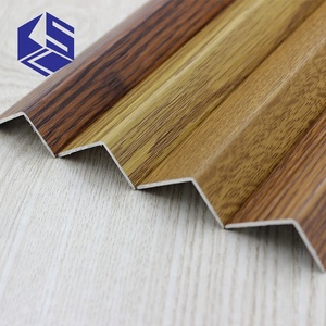 Nez de marche en bois grainé mat pour la <span class=keywords><strong>protection</strong></span> des bords des marches - Product Image 3
