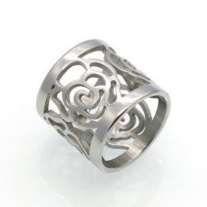 Top Qualità Del Fiore della Rosa Svuotamento <span class=keywords><strong>Artigianali</strong></span> In <span class=keywords><strong>Oro</strong></span> Anello di Colore Monili di Marca di Modo Anello In Acciaio Inox All'ingrosso - Product Image 2