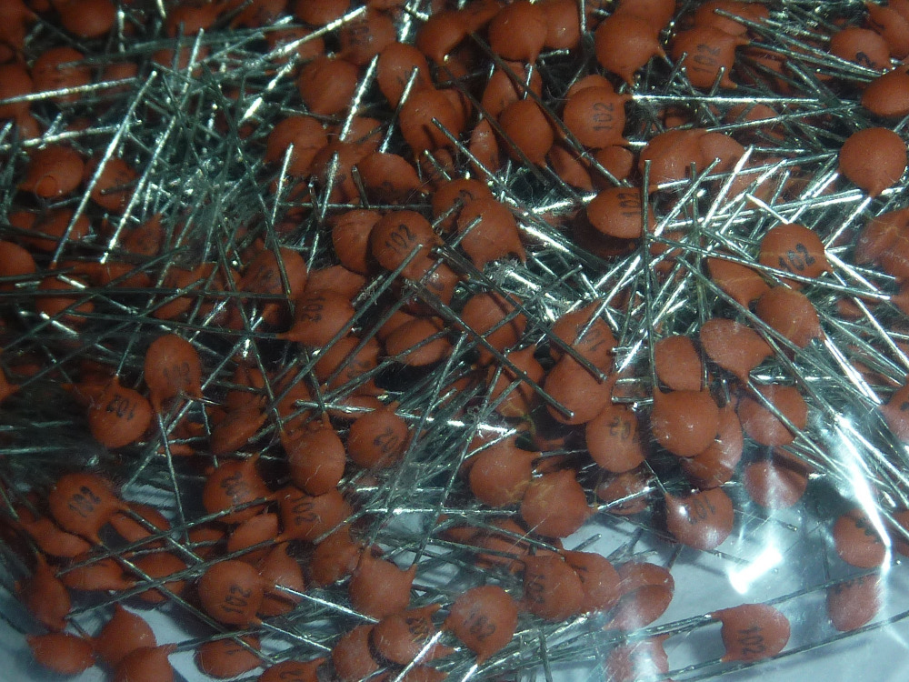2 Pezzi Condensatori Ceramici 1nF 1000pF 10kV RM10 Per PCB