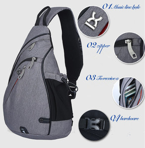 Borsa a Tracolla Sportiva Impermeabile in Nylon con Logo Personalizzato per Uso Esterno Unisex - Product Image 1