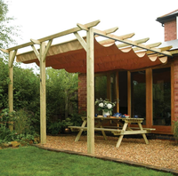 Pergola en bois massif avec abri en tissu