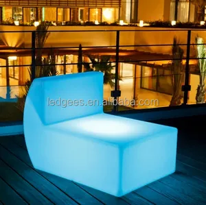 Sofá de plástico con luz led, moderno, resistente al agua, material PE