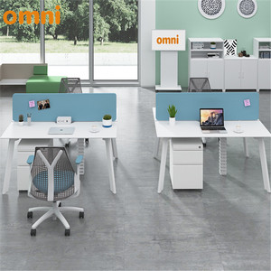 OMNI Dernière table de bureau contemporaine personnalisée avec pieds extensibles en aluminium pour gestionnaire de personnel - Product Image 4