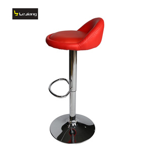 Sgabello da <span class=keywords><strong>Bar</strong></span> dal Design Italiano Moderno con Gambe in Metallo e Seduta in Pelle - Product Image 2