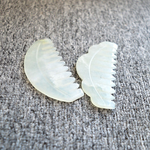 Pettine <span class=keywords><strong>in</strong></span> <span class=keywords><strong>Giada</strong></span> Naturale di Xiuyan, <span class=keywords><strong>Massaggiatore</strong></span> Gua Sha per Cuoio Capelluto, per Crescita dei Capelli e Relax, Strumento di Bellezza all'Ingrosso - Product Image 6