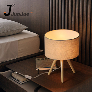 Moderne <span class=keywords><strong>bois</strong></span> <span class=keywords><strong>trépied</strong></span> <span class=keywords><strong>lampe</strong></span> de table de base - Product Image 3