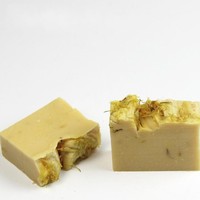 Menior en gros étiquette privée Calendula fleur sèche savon blanchissant hydratant savon artisanal