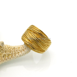 <span class=keywords><strong>Chirurgico</strong></span> Femminile di Lusso Genuino Gioielli In <span class=keywords><strong>Acciaio</strong></span> Inossidabile Colore Dell'oro A Più Strati Anelli di Cerimonia Nuziale Per Le Donne - Product Image 3