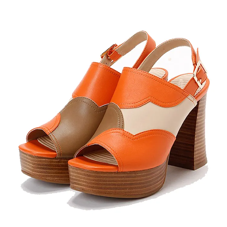 OEM ve ODM fabrika rahat mantar son tarzı yeni tasarımcı deri kadın topuklu sandalet blok topuk bayanlar için