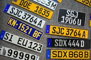Motocicleta decorativa personalizada/accesorios para matrícula de coche europeo EE. UU. Número de coche en blanco - Product Image 5