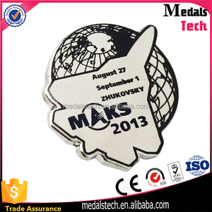 Al por mayor arte estudiantes graduación regalo película metal lapel pin fabricante - Product Image 5