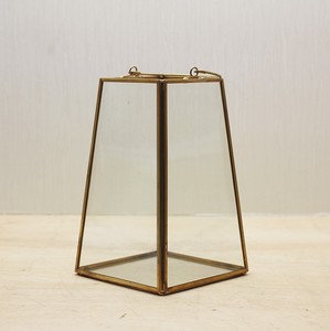 Lanterne en cuivre et en verre en forme de trapézoïdale, Terrarium géométrique avec poignée - Product Image 4