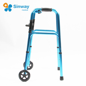 נכים ניידים אלומיניום <span class=keywords><strong>2</strong></span> גלגלים מתגלגל מתקפל הליכונים עם אחת שחרור