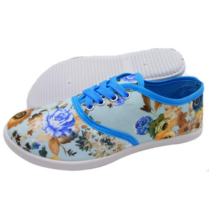 Bajo Precio PVC inyección impreso flores lienzo zapatos para las mujeres 2017 - Product Image 3