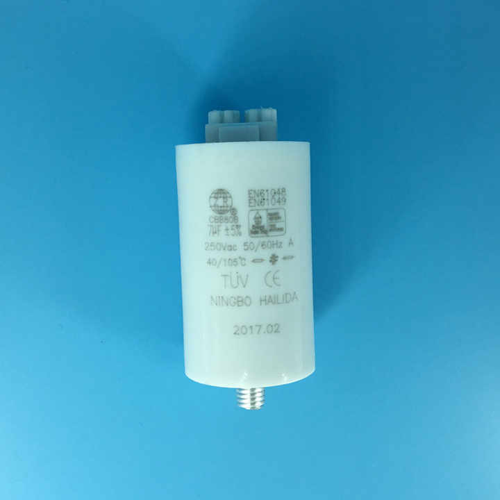 Lotto Da 25 Condensatori A Film Metallizzato Panasonic 0.068uF 250V ±5% (ECW-F2683RJS) Radiale