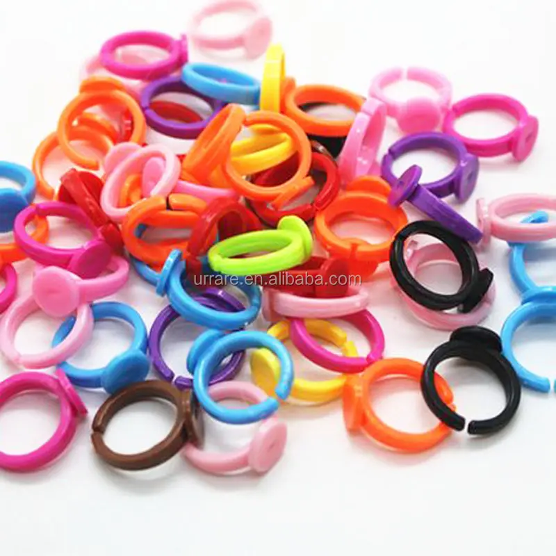 Günstige gemischte Farbe 18MM Kunststoff verstellbare Kinder DIY Ringe