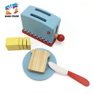 Ensemble de jeu de <span class=keywords><strong>grille</strong></span>-<span class=keywords><strong>pain</strong></span> <span class=keywords><strong>en</strong></span> <span class=keywords><strong>bois</strong></span> avec <span class=keywords><strong>pain</strong></span> grillé, beurre, assiette et couteau de sécurité - <span class=keywords><strong>Jouet</strong></span> de cuisine réaliste pour enfants W10D238 - Product Image 2